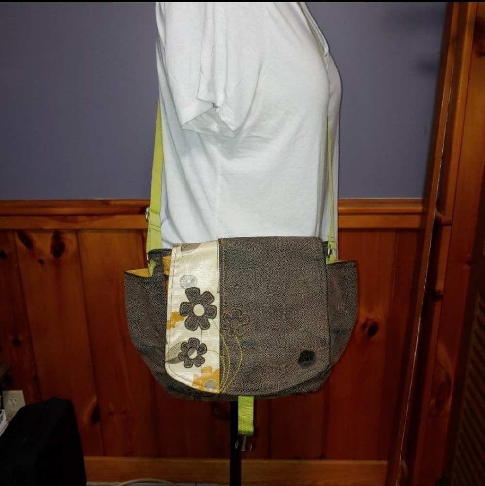 Haiku Messenger Bag